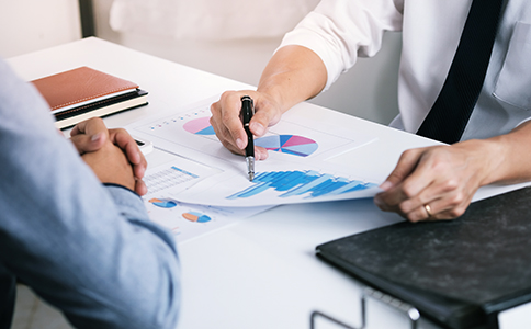 ?？诠痉ㄈ俗兏钘l件