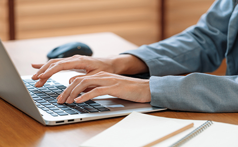 ?？谥型夂腺Y公司注冊