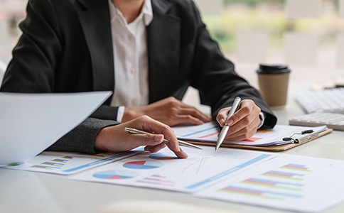 ?？谟斡攫^衛(wèi)生經(jīng)營許可證辦理