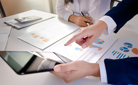 成立?？诜止厩暗臏?zhǔn)備工作