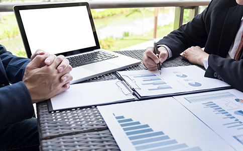 ?？谧陨虡?biāo)需要的證件