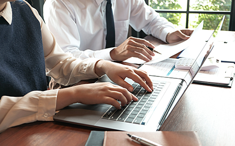 ?？谧?cè)獵頭公司的常見問題