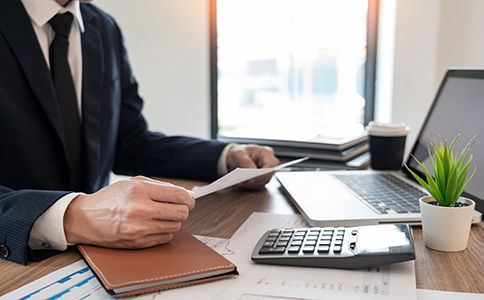 在?？谧?cè)小額貸款公司