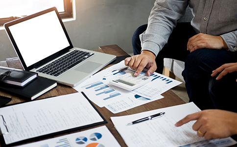 ?？谧?cè)科技公司的基本要求