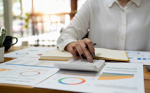 ?？诖碛涃~服務(wù)費(fèi)用組成