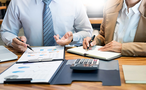 ?？诠煞莨咀缘馁M用