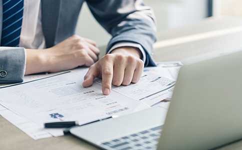 ?？诜止咀再Y金